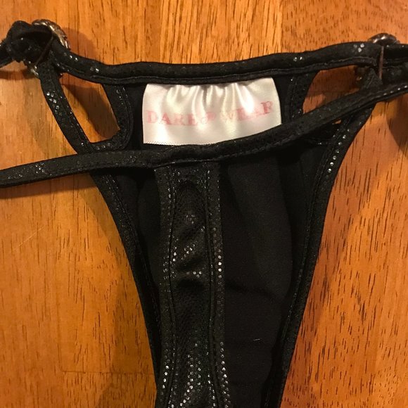 "Dare to wear" Bikinis - Picture 2 of 7